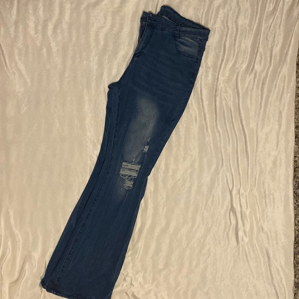 XL/XXL Distressed Flare blue jeans